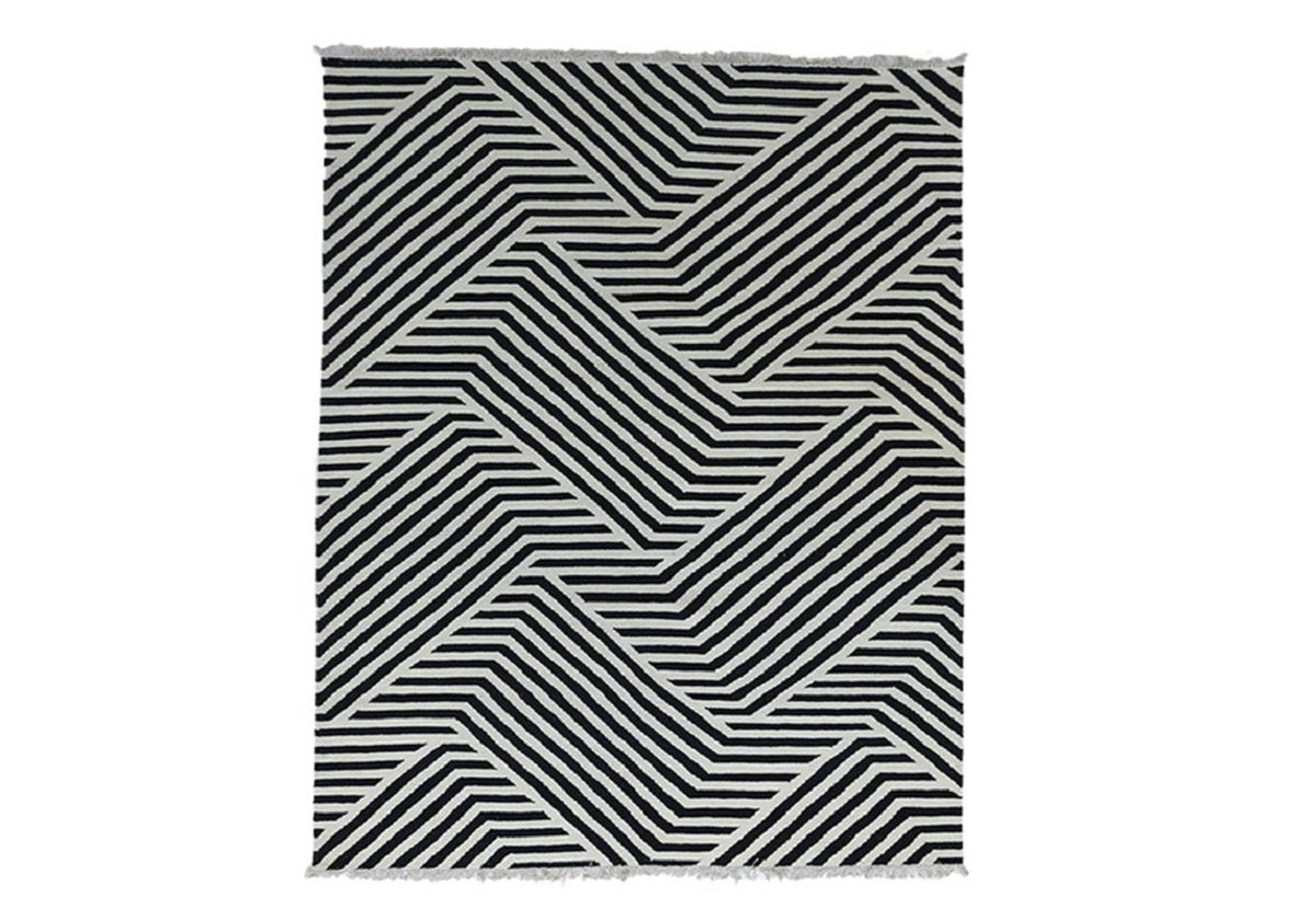 WOVEN CHEVRON RUG